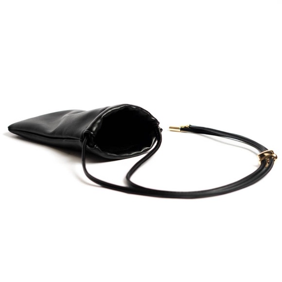 CROSSBODY POUCH- Fluent Italian (Black) - Picture 2 of 4